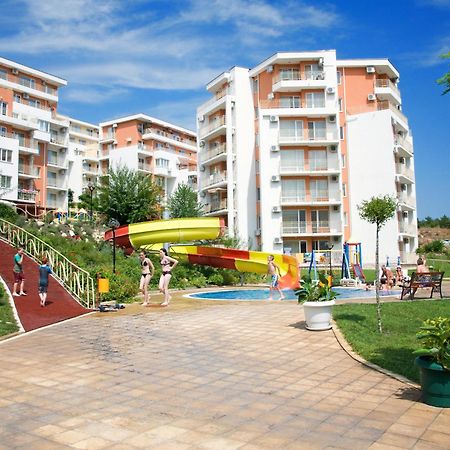 Crown And Imperial Apartments Sveti Vlas Exterior foto