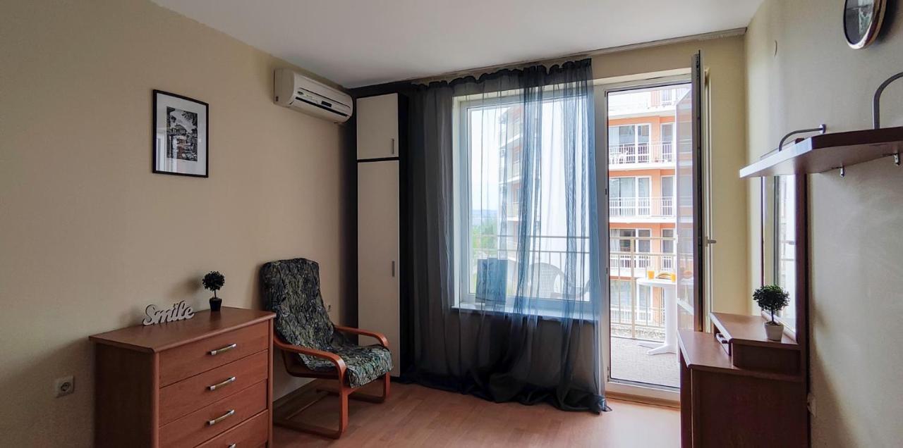 Crown And Imperial Apartments Sveti Vlas Exterior foto