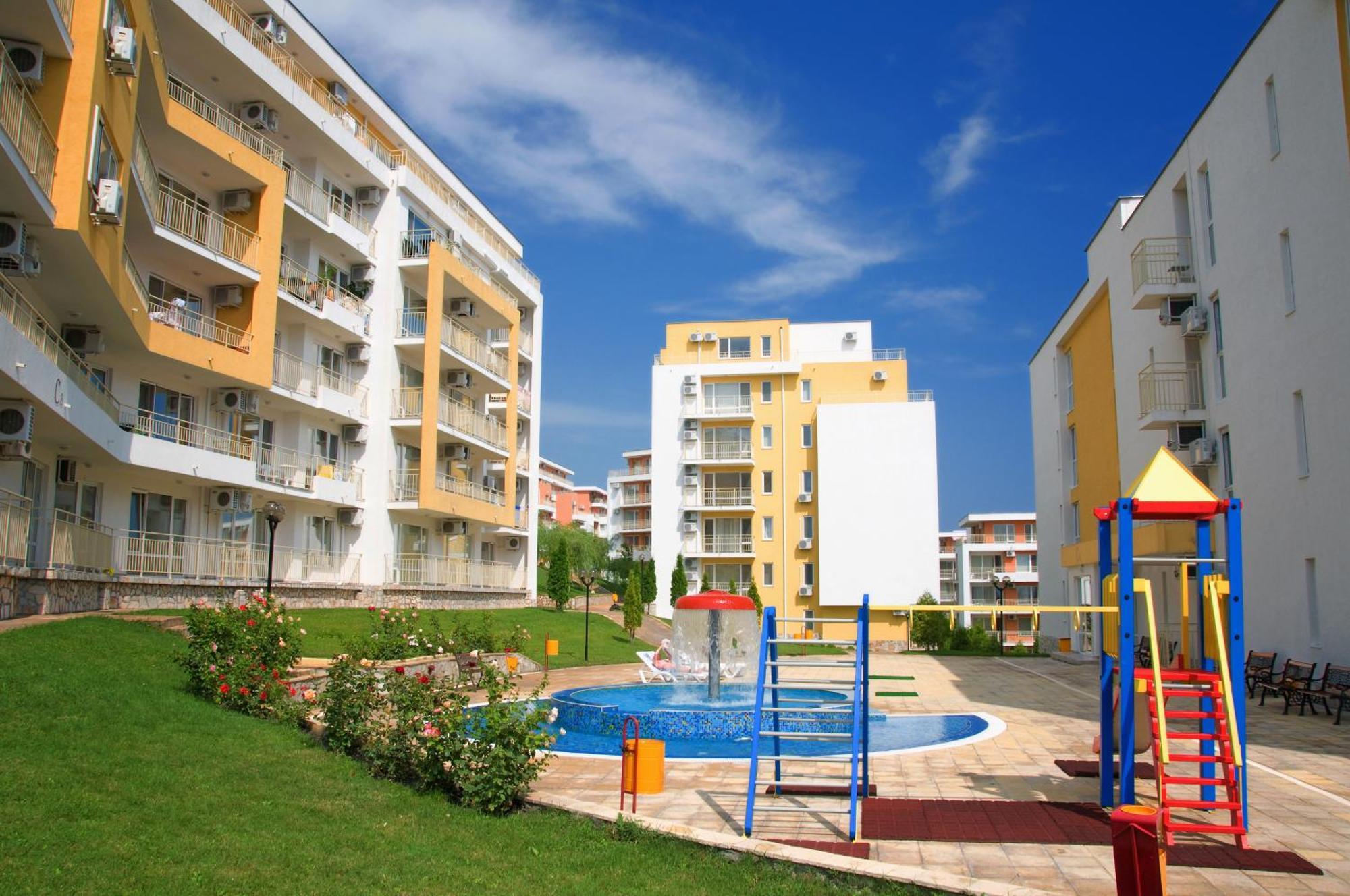 Crown And Imperial Apartments Sveti Vlas Exterior foto