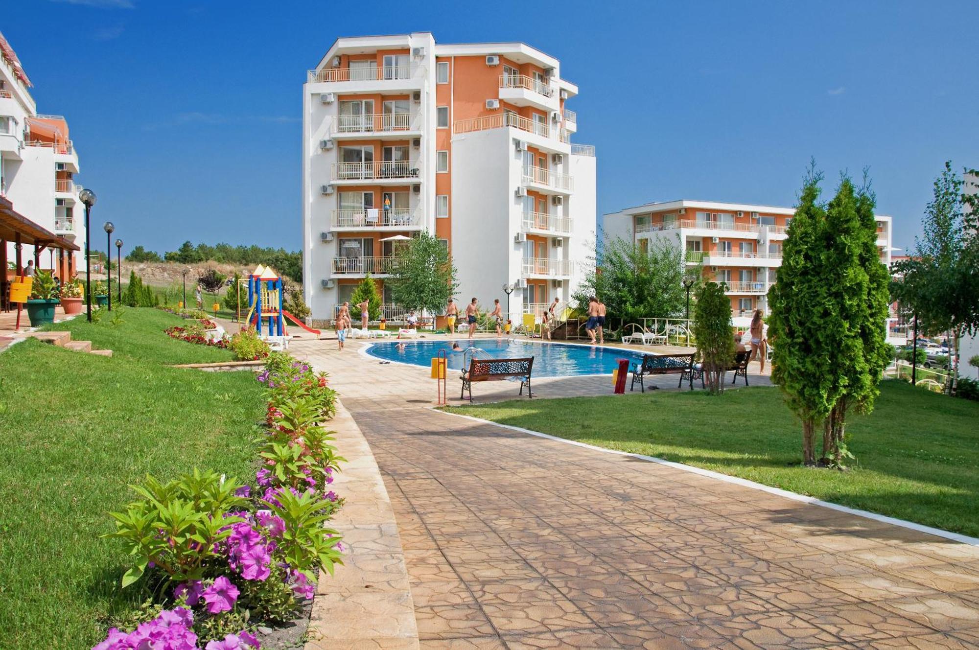 Crown And Imperial Apartments Sveti Vlas Exterior foto