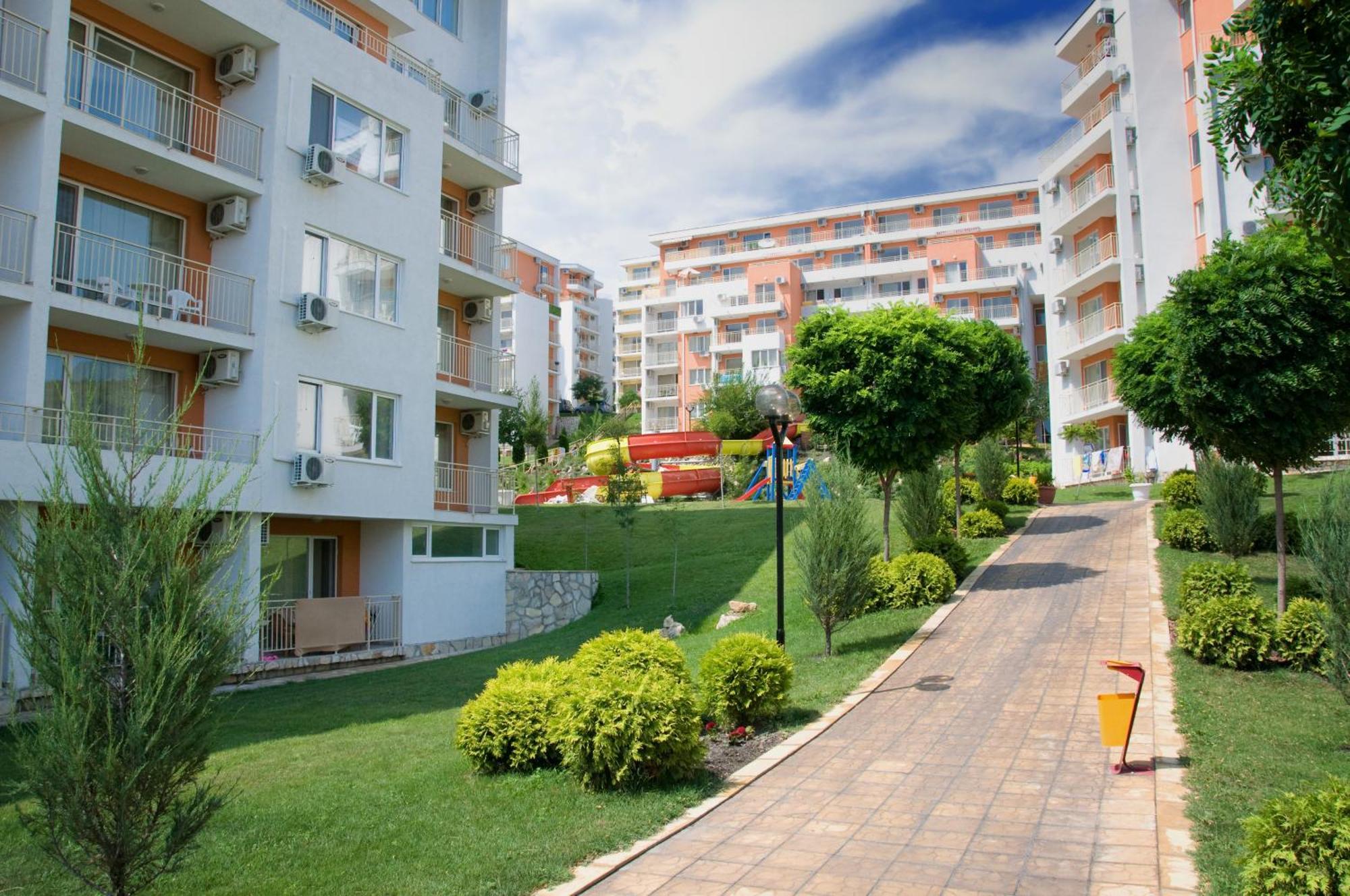 Crown And Imperial Apartments Sveti Vlas Exterior foto