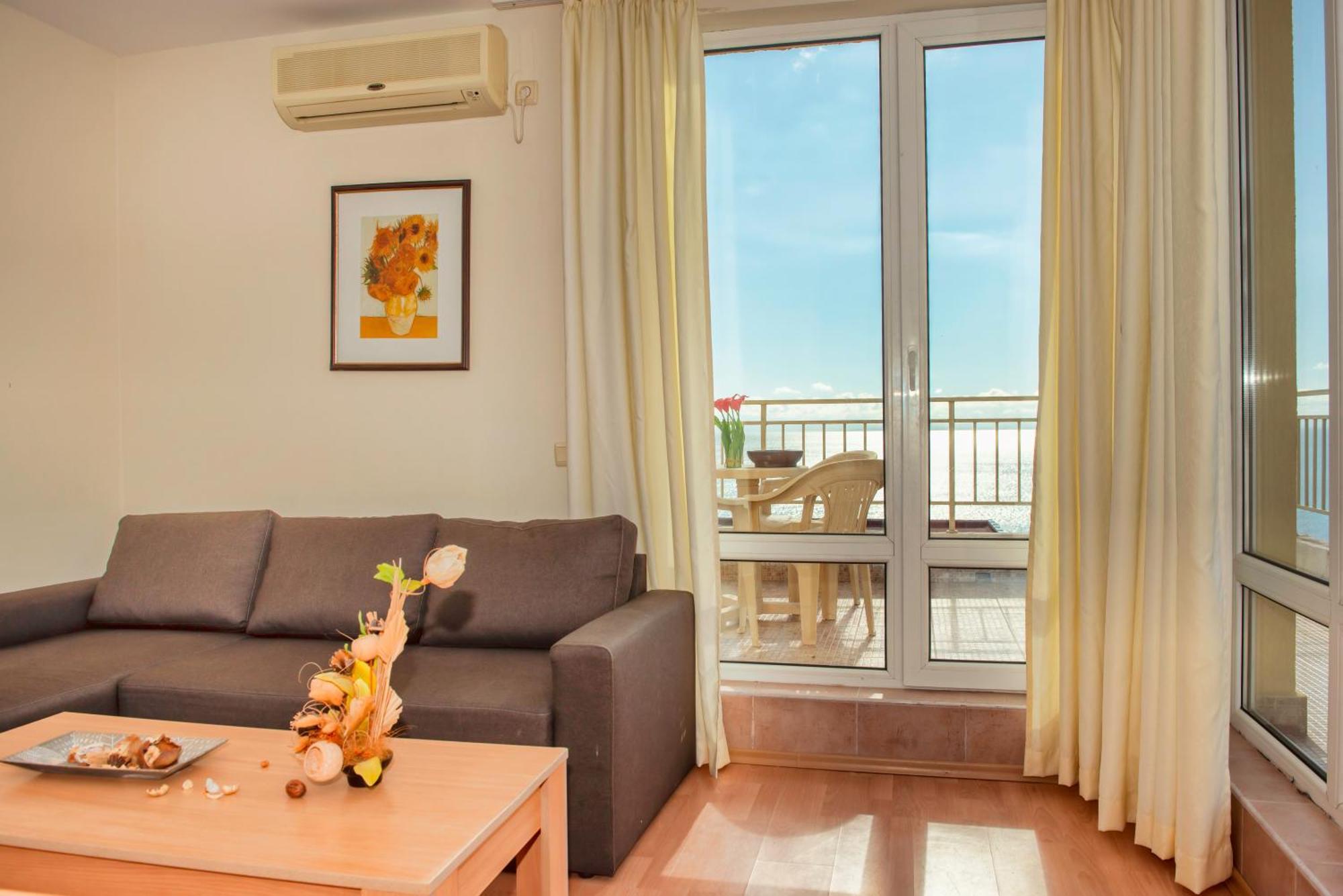 Crown And Imperial Apartments Sveti Vlas Exterior foto