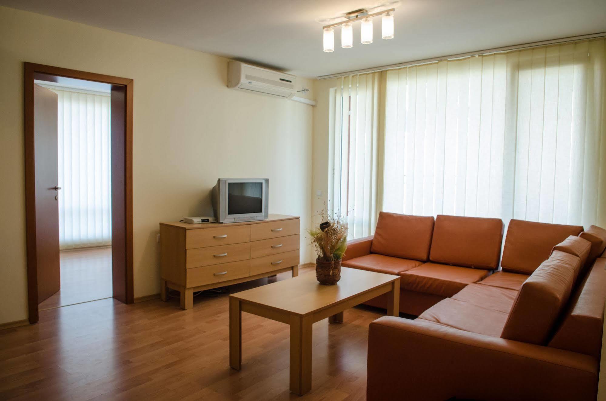 Crown And Imperial Apartments Sveti Vlas Exterior foto